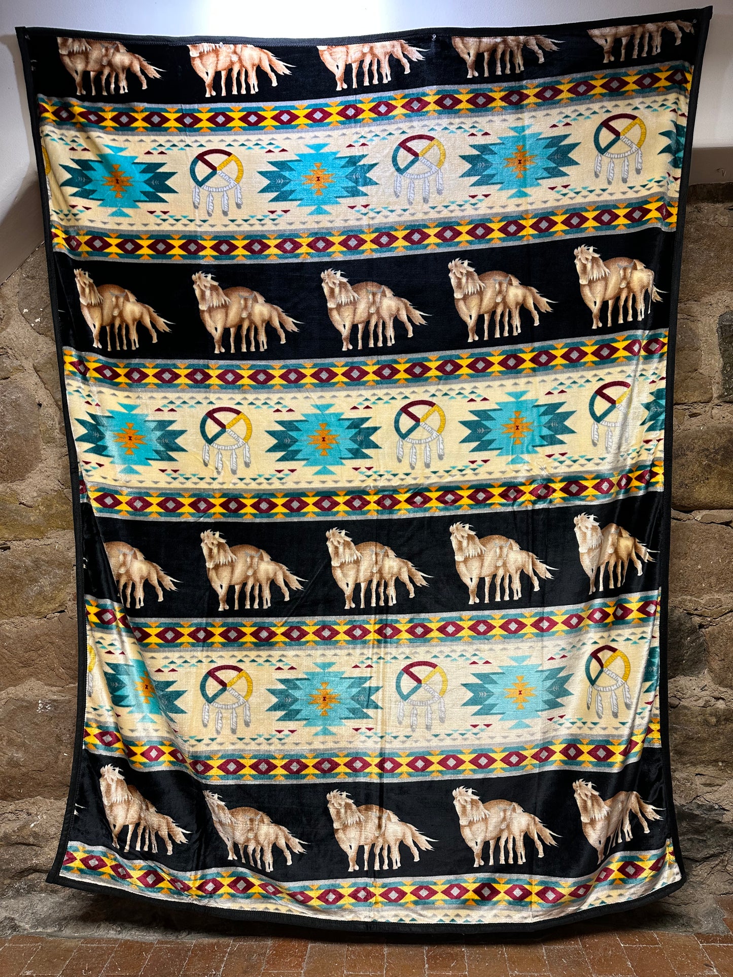 Introducing the Horse Native Design Blanket – a perfect combination of softness, comfort and Native design! Wrap yourself in our cuddly blanket and feel the comfort that radiates from its unique Horse Design. With its beautiful Native design, this blanket is perfect for your bedroom, sofa and anywhere you'd like to be comforted and add a bit of style. Enjoy the Native design and its cuddly softness – a perfect addition for your home and snuggling moments.